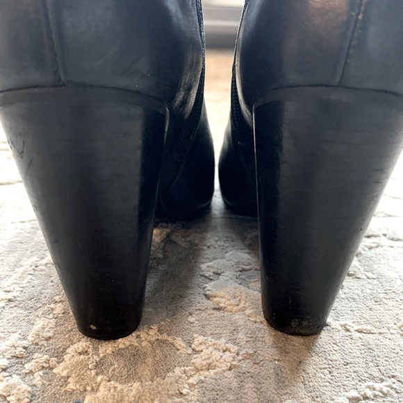 Vince Camuto booties - Picture 6 of 10